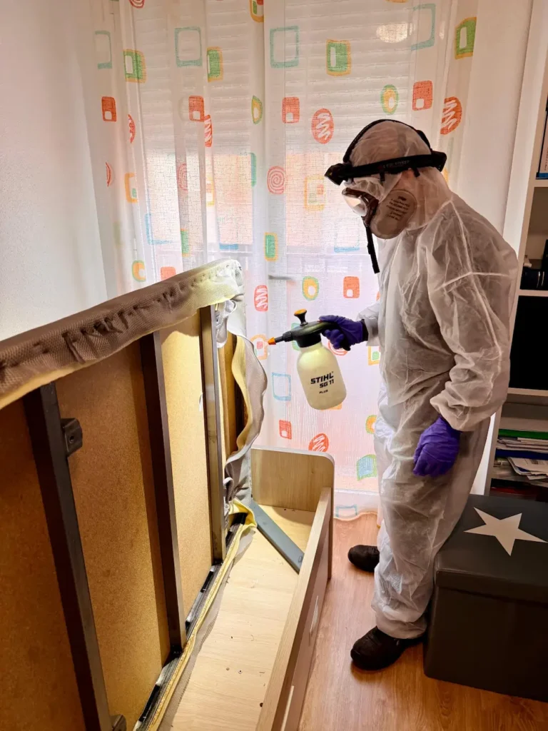 Tratamiento biocida posterior al tratamiento térmico