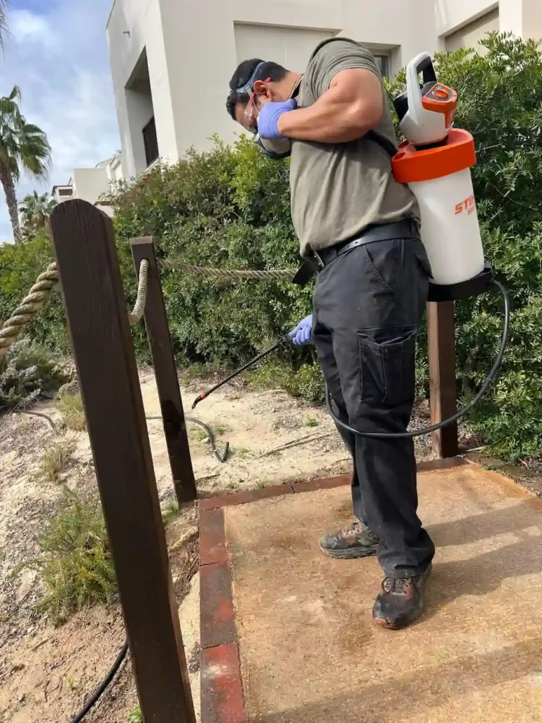 Barrera perimetral en jardín de Campoamor