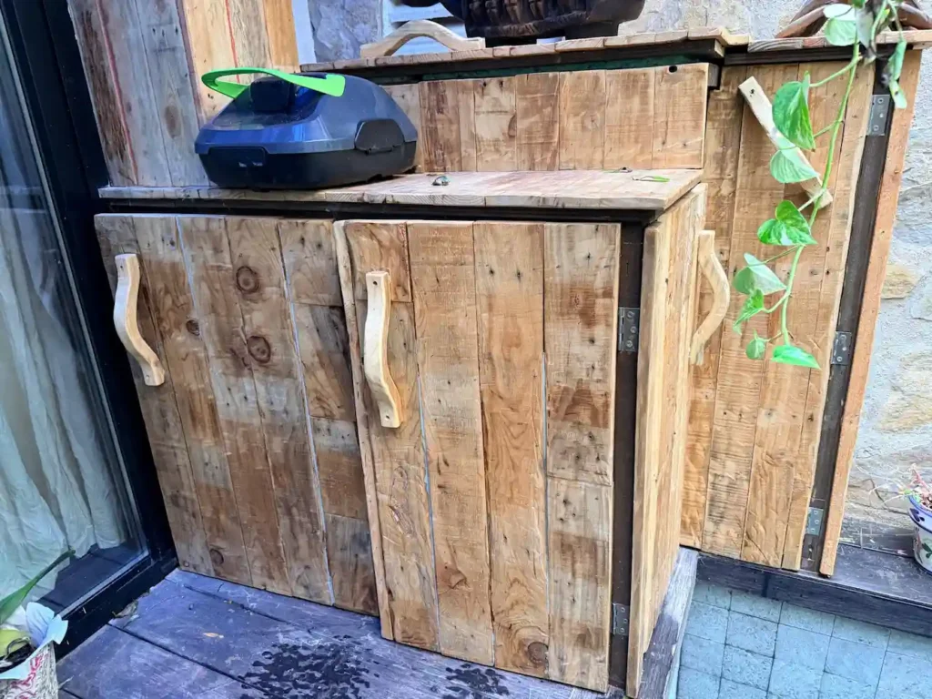 Desratización en armario de piscina en La Manga